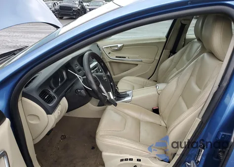 2014 Volvo S60 T5 z USA, uszkodzony, nr VIN YV1612FH7E2290534
